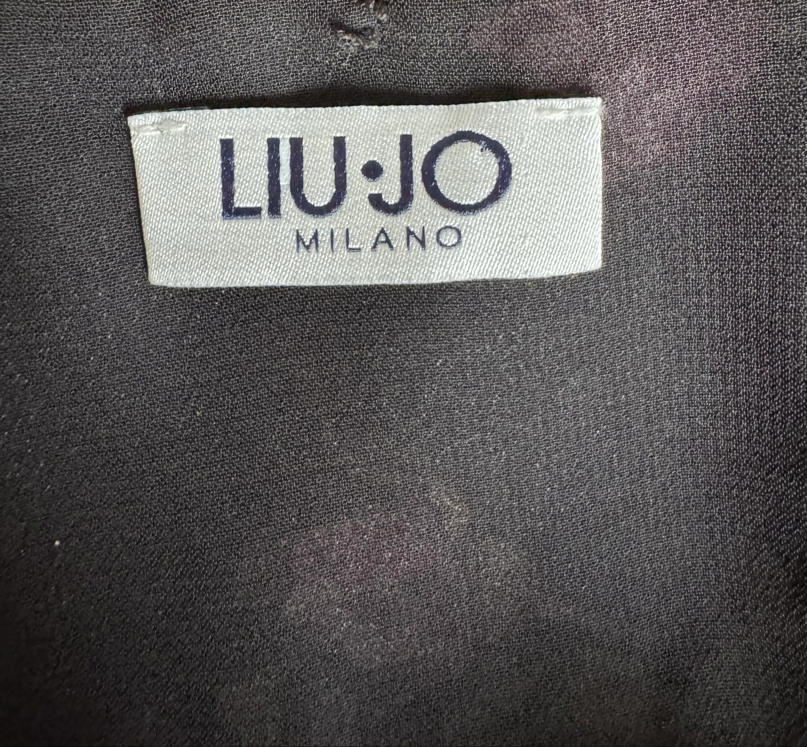LIU JO Milano vestido floral negro con estampado de flores rosas – photo 12